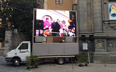 videowall su camion per eventi in piazza e manifestazioni culturali e sportive